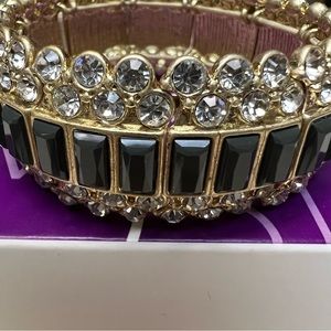 😊 3/$30 
NEW Lia Sophia Modelina Stretch Bracelet NWT